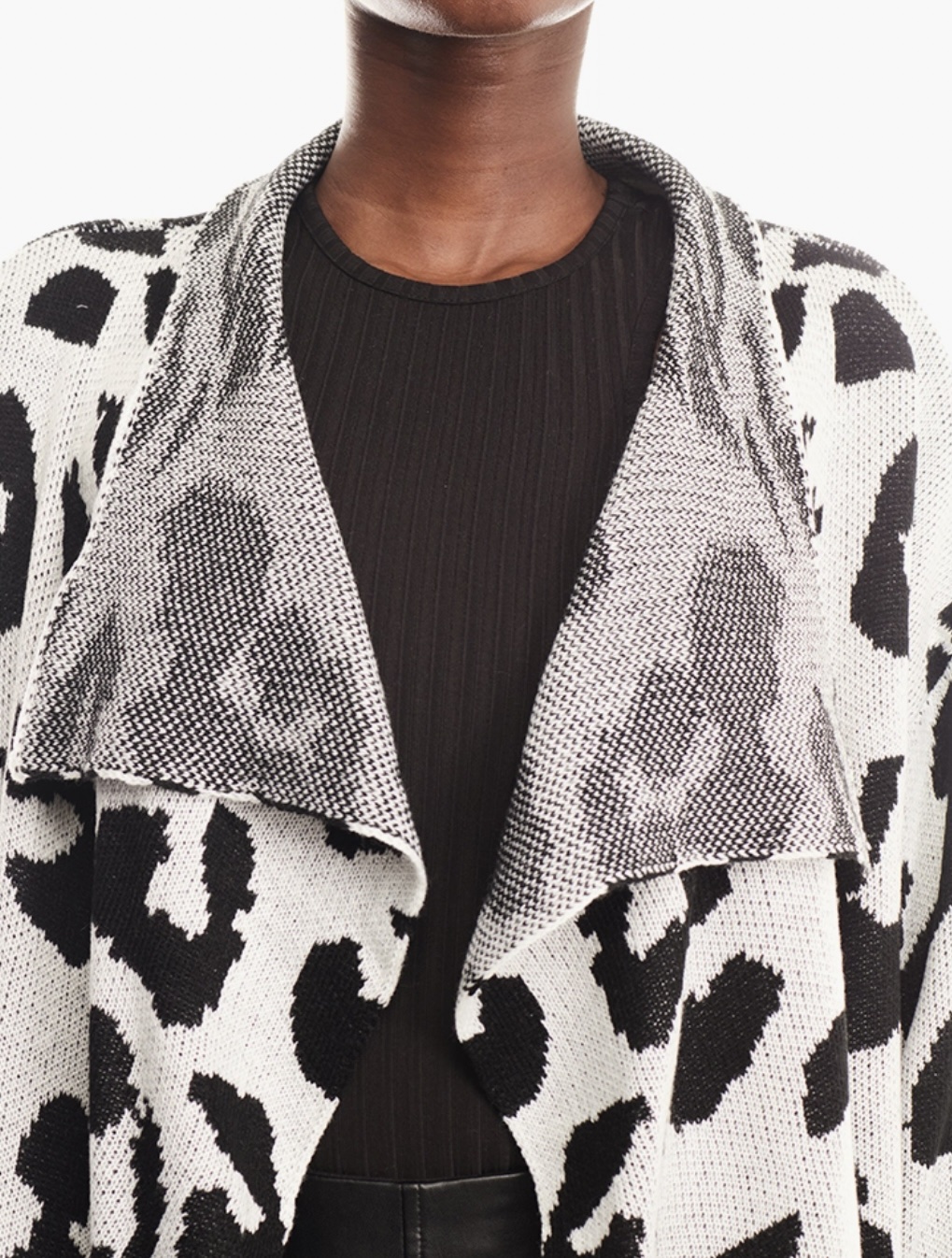Oxford St. London Leopard Cardigan - Image 4